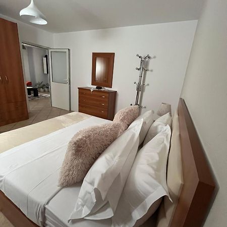 Iljazi'S Apartaments Vlorë 外观 照片