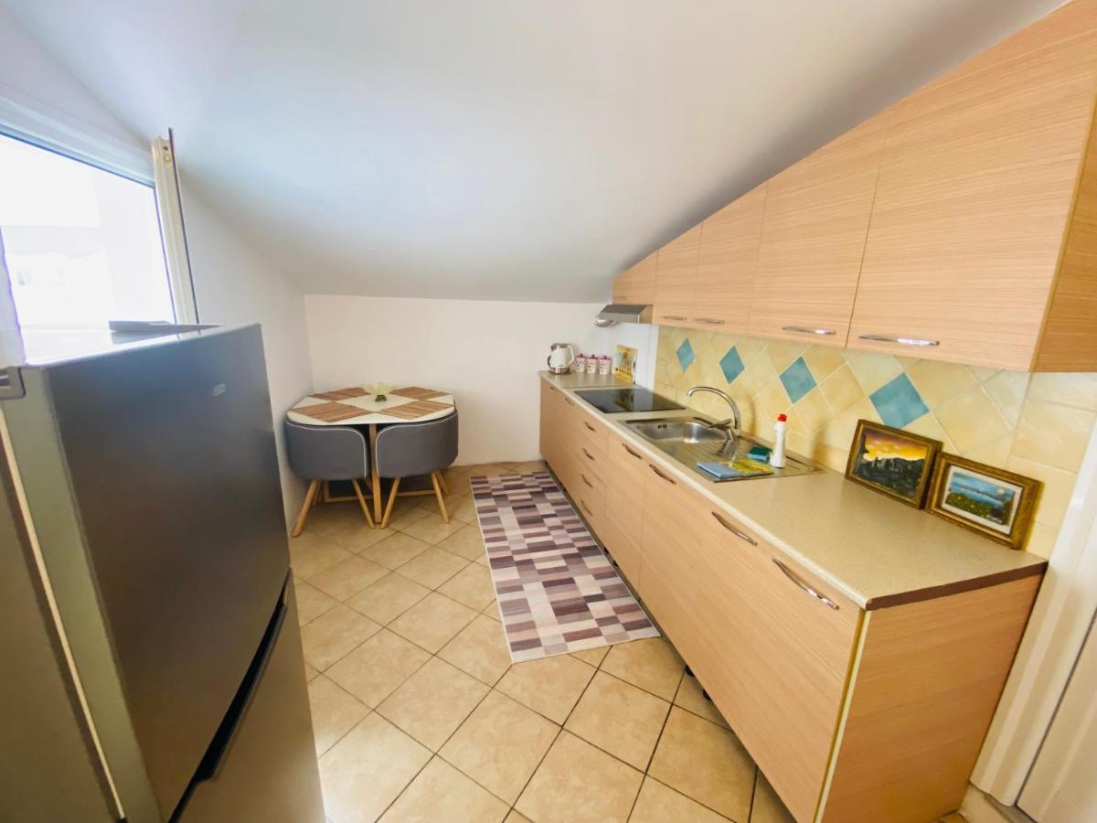 Iljazi'S Apartaments Vlorë 外观 照片