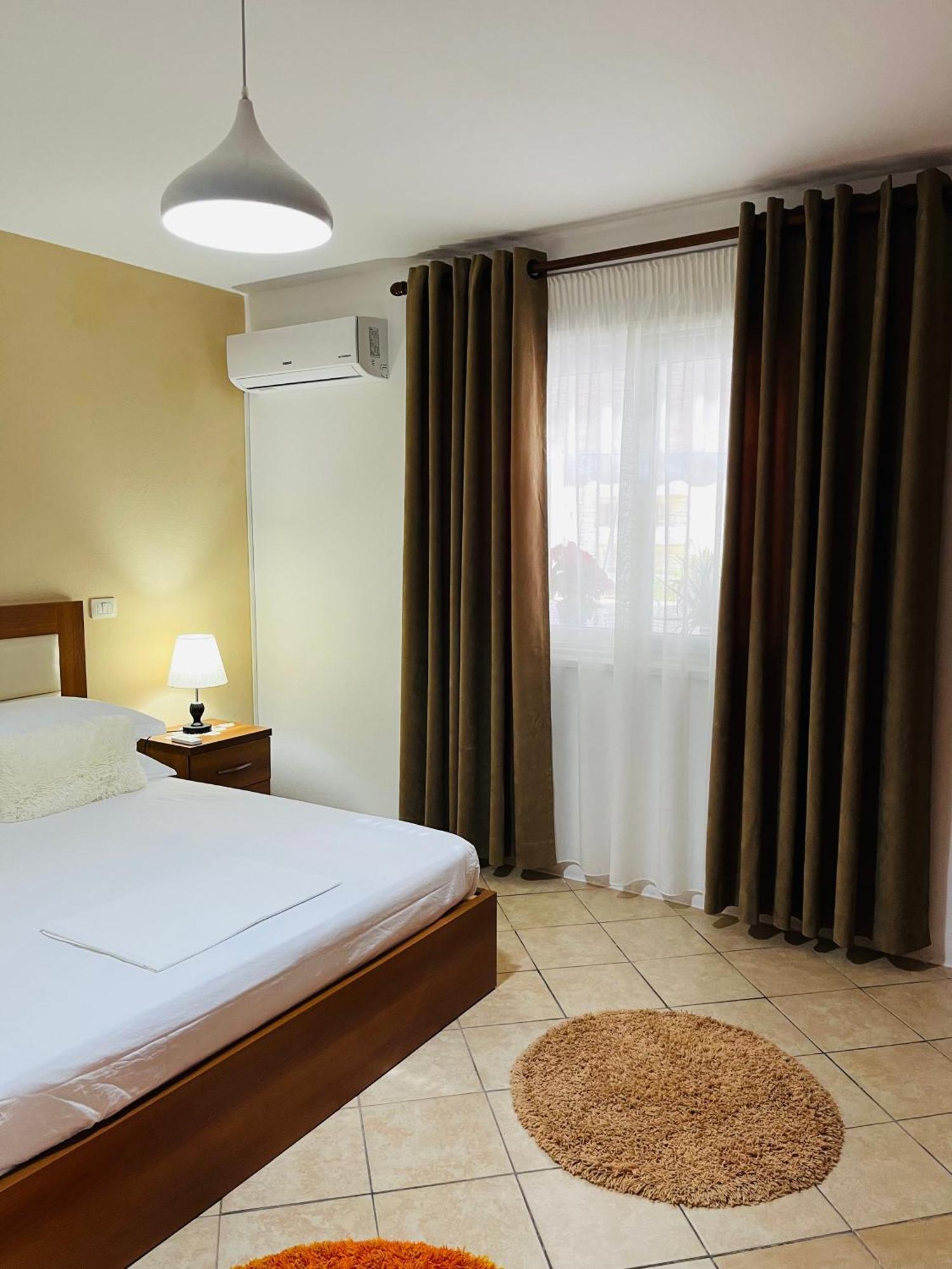Iljazi'S Apartaments Vlorë 外观 照片