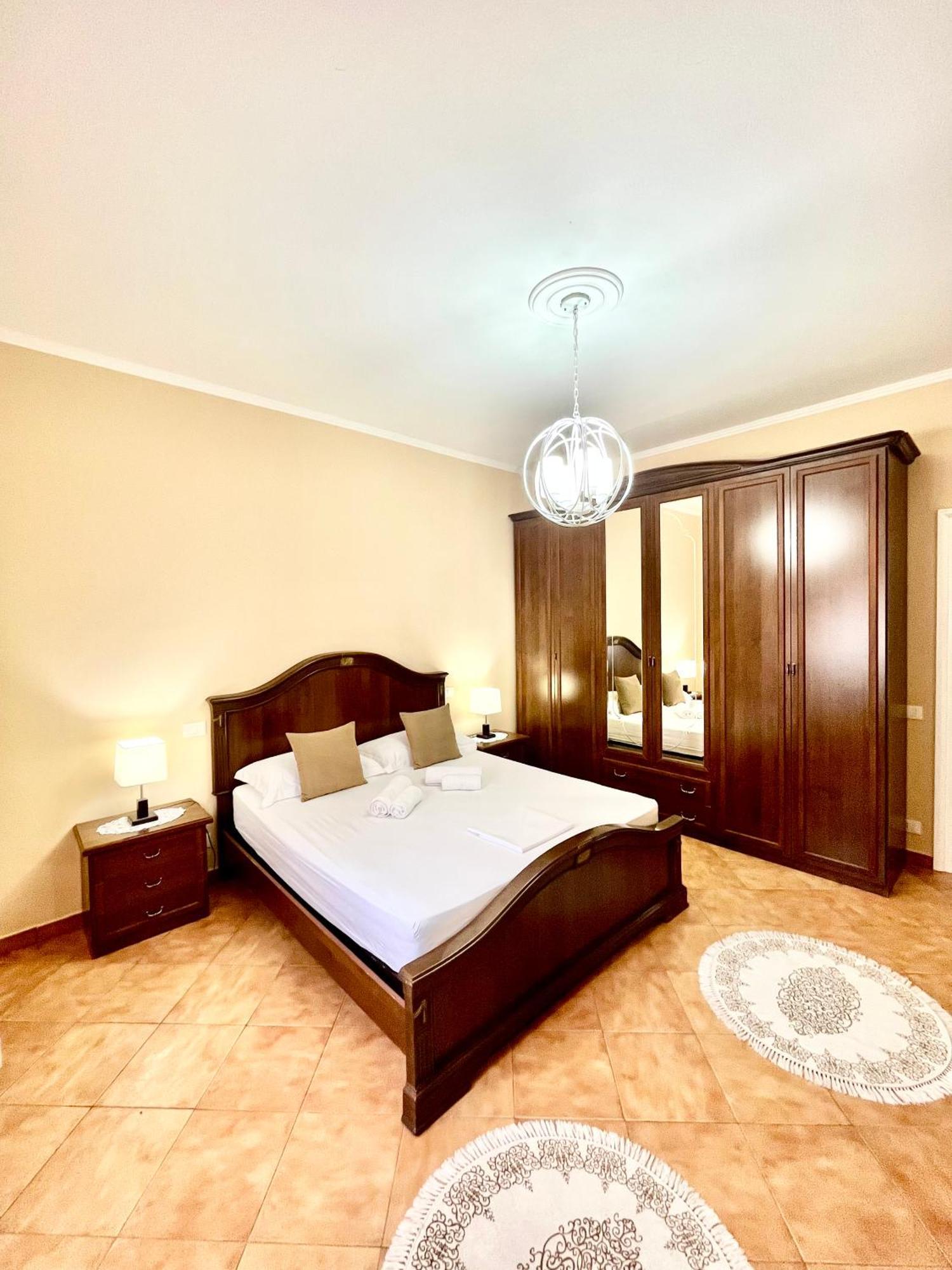 Iljazi'S Apartaments Vlorë 外观 照片