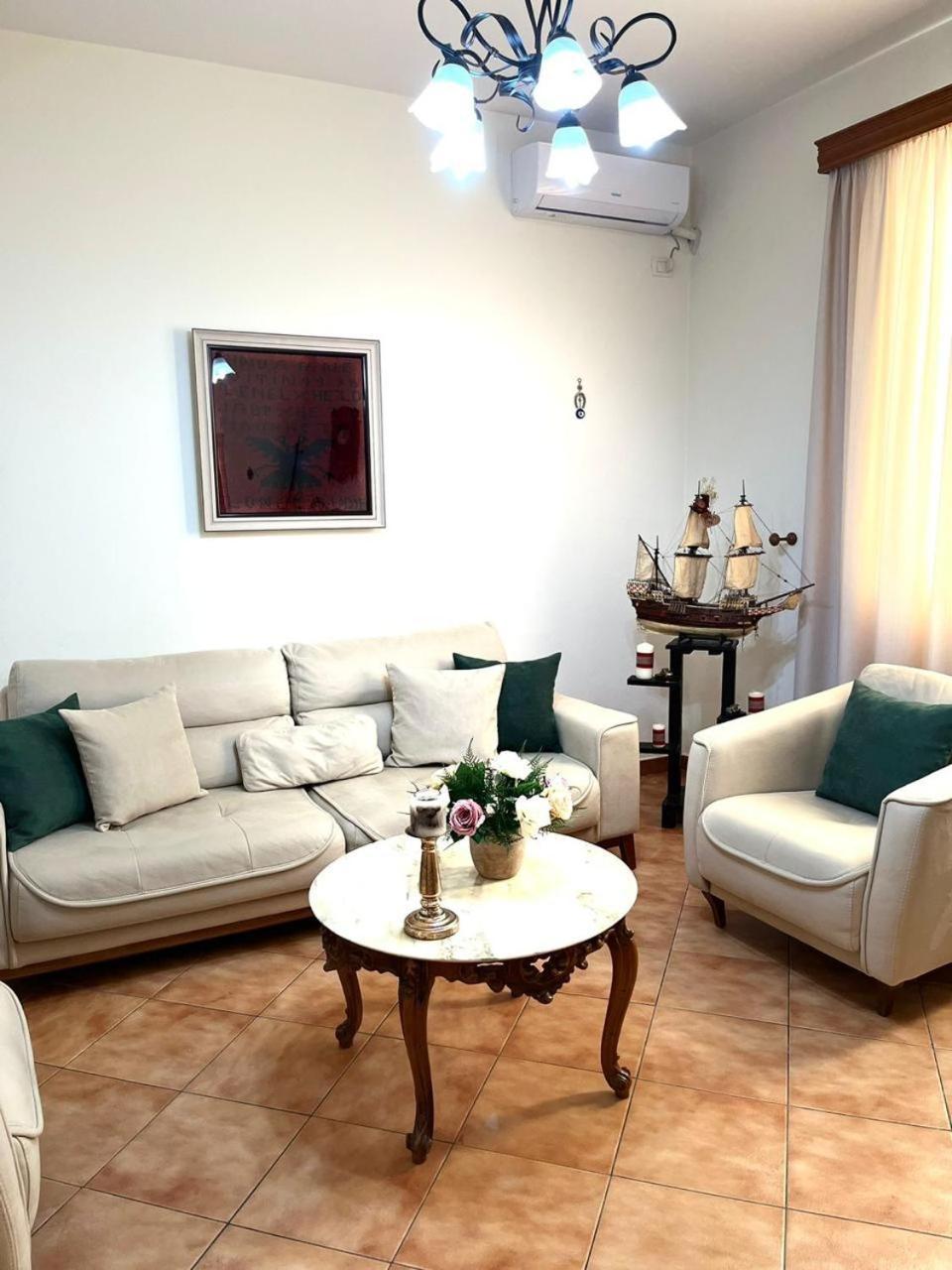 Iljazi'S Apartaments Vlorë 外观 照片