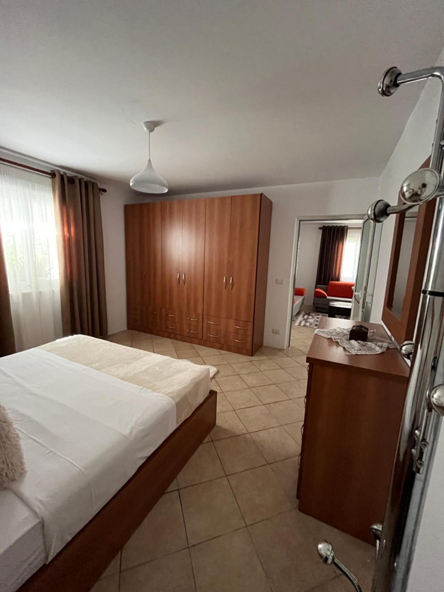 Iljazi'S Apartaments Vlorë 外观 照片