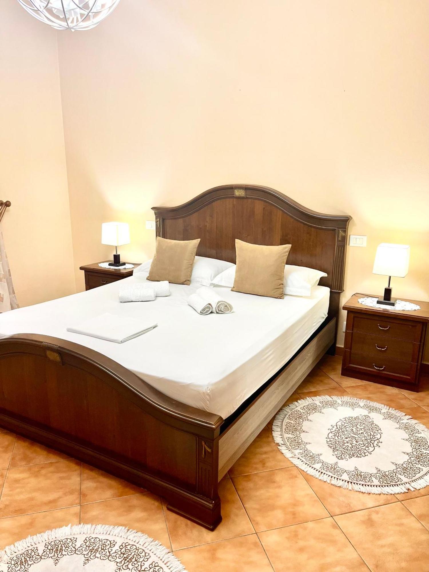 Iljazi'S Apartaments Vlorë 外观 照片